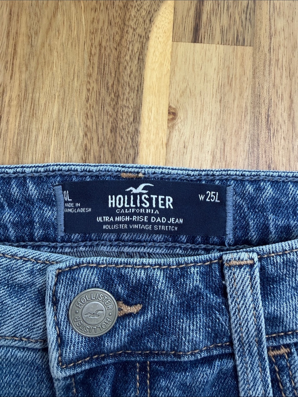 Hollister Ultra-Rise Dad Jeans *Long - Picture 2 of 8